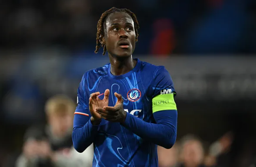 Napoli muon chieu mo Trevoh Chalobah