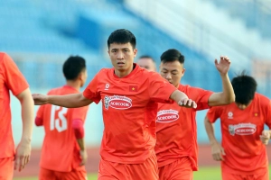 quyet_dinh_bat_ngo_cua_hlv_kim_sang_sik-1.jpg